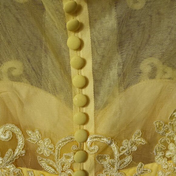 KF Bridal Dress - Picture 4 of 6